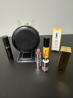 Yves Saint Laurent Makeup Trio w Black Pouch & Gold Accents. Lip 201